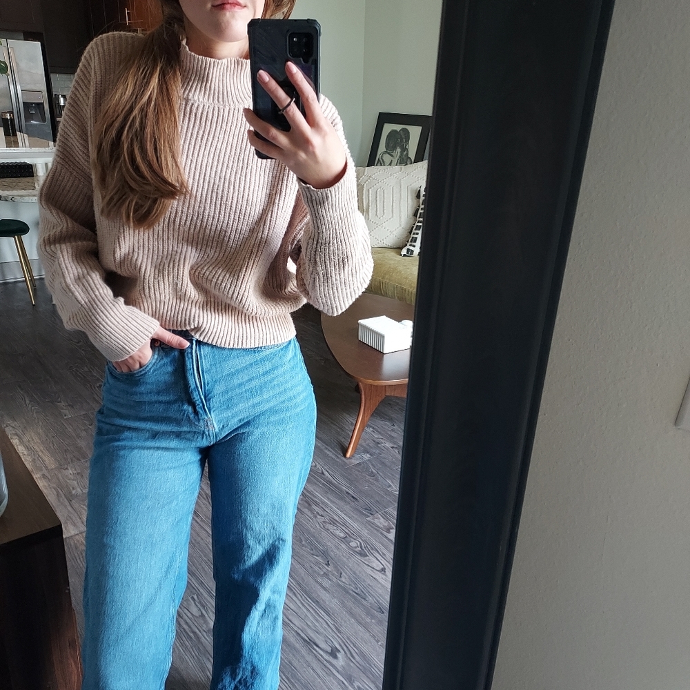 Funnel neck sweater